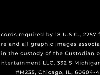 Jade Kush as Chun Li Banged by Two Big Cocks in Cosplay