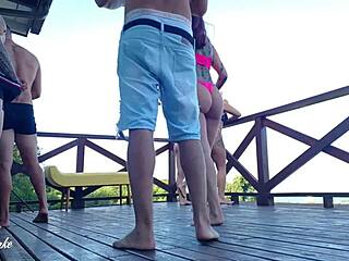 Vazou Vídeo De Estudantes Gravando Suruba No Deck Dos Dormitórios Completo No Red E No Sheer