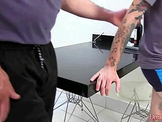 blonde tranny barbara perez lovin’ an oral threesome