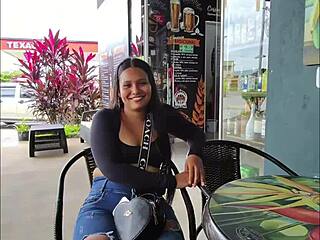 too risky, you really wanna bang here in public streets?