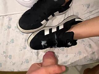 Brunettes Definitely Suck Better Than Blondes With Jizz!