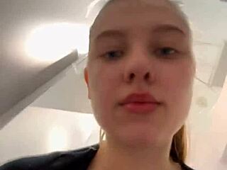 Wild Masturbation in Changing Room!