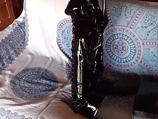 Shyla Jennings And Sasha Heart In Hairy Lesbian Muff Diving