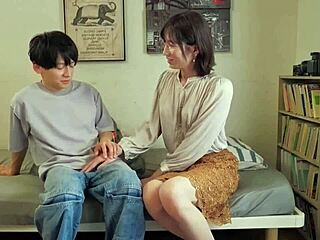 漂亮亚洲人妖在家被猛肛