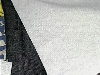 i cum fast from masturbating my small 18+ cock solo at home