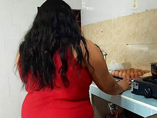 Big Ass Fucked In Kitchen By Inexperienced Young Man