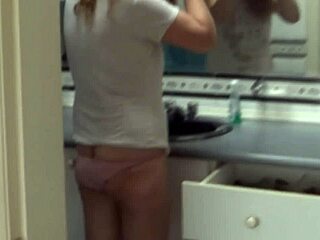 My sister-in-low’s stunning, tempting big ass intrigues me
