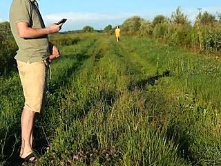 Risky outdoor sex with a wild nympho stranger