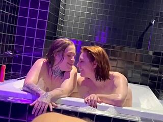 Marido Corno da Reh Queen Watches as Voyeur and Finishes in Sluts' Mouths!