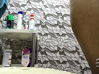 Chubby Oriental Amateur Shaves Pussy In Shower Close Up