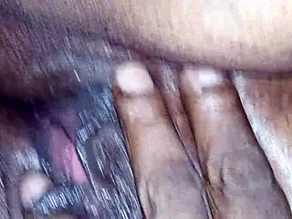 sucking and fingering wife’s pussy at rest stop, damn hot!