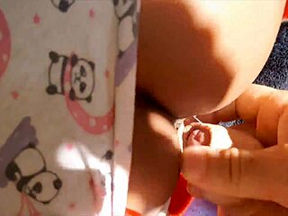 I met a stunning brunette amateur outdoors and masturbated with her until cum