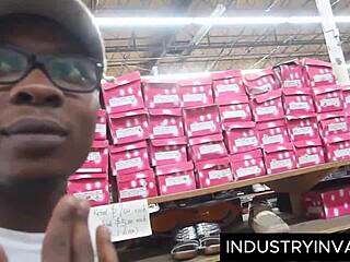 Mall Adventures With A Latina Beauty In Florida Shop