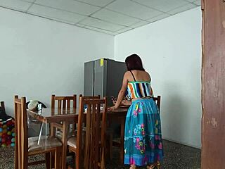 Sinful Maid Spreads Pretty Pussy For Daddy