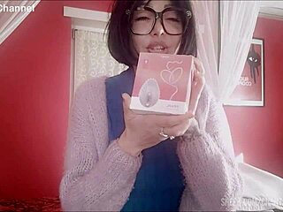 Chantal Squirt with New Sex Toy