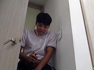 I Masturbate Watching Stepmother Get Fucked