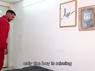 Two massage therapists fuck a very horny latina - dilan clavijo