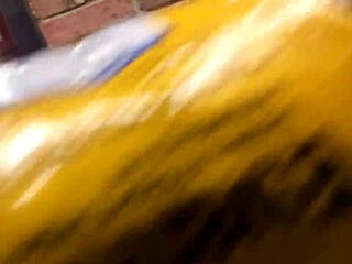 what secrets do these two moms hide while shopping?