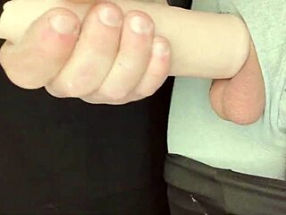Robbystrokes Delivers Huge Cumshot with Extender