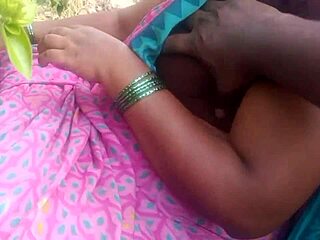 Indian beauty aunty shows boobs in porn video