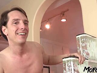 MOFOZO COM - HORNY AMATEUR GETS A FACIAL!!