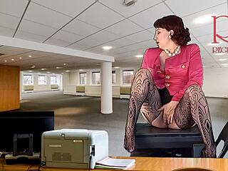 Naked Secretary Seduces Boss, Shows Pussy And Masturbates