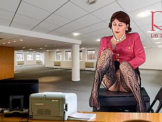 Naked Secretary Seduces Boss, Shows Pussy And Masturbates