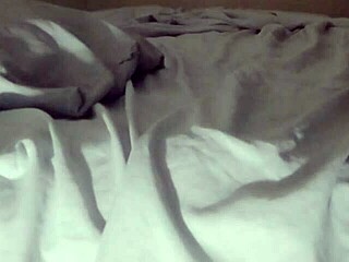 want to see me masturbate on my new white bed?