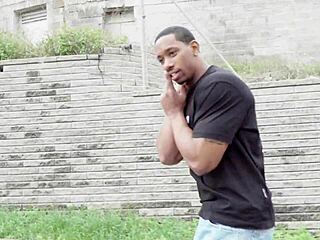 Chica Cachonda Va Por La Calle Pidiendo Pollas Parte 2