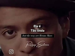 venezuelan girl shows natural tits