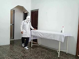 Hey, this cheating whore shakes ass for doctor! 😏