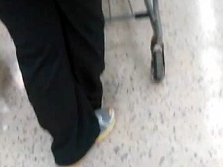 Is that big booty PAWG hiding at Cub Foods?