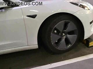 trashy kiwi slut shows off at the mall and on a busy public street