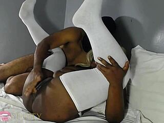 clit rubbing for a thick black woman in homemade ebony setting with horny ass