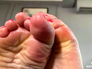 Goddess Pink Oily Soles And Toes Teasing In Foot Fetish Closeup