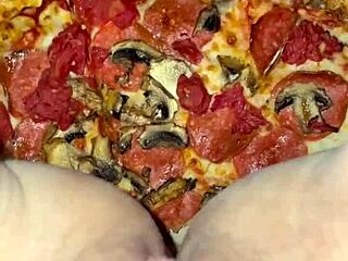 Kinky Amateur Teases With Pizza Masturbation