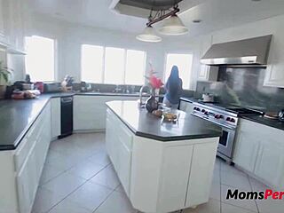 Oh God, Busty MILF Step Mom Brooke Beretta Loves Fucking In The Kitchen!