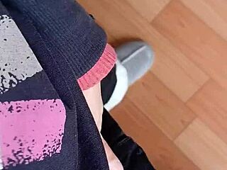 Lesbian colleagues masturbate riskily in office