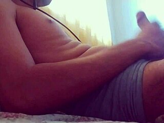 Um Compilado De Duas Masturbações Com Muita Porra E Um Forte Orgasmo