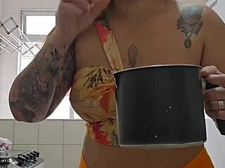 Usando Um Shorts Curto E Socado Pra Mostrar Que Eu Quero Vara