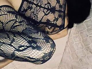 hardy milf gets pounded in amateur homemade pov action 😈