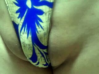 Japanese amateur trains anal plug