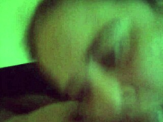 哇胖骚货巨屌热辣口交你顶得住吗？