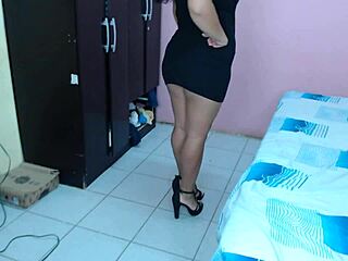 Hola Amores, Watch Me Fuck My Pussy With High Heels Until You Cum!