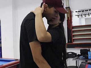 uh i teach my friend to play billar and end up fucking her hard - porno en espanol