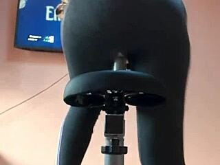 I couldn't stop my workout so I just peed in those tight gym leggings