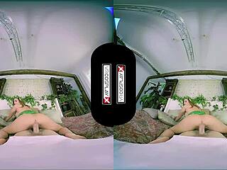 Stunning Evil Redhead in Poison Ivy Cosplay Gets Pussy Smashed in Garage