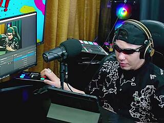 hey, check out ninfeta viamms rating ruan's tool and giving it a good score, did she really like his thing? - pépum no barraco