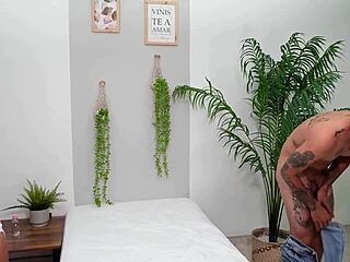 oh wow, this new client gets me so wet i give him a hot happy ending massage with my latina ass!