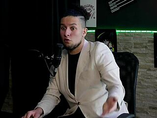 Explained foreplay in massage takes work seriously expands female body knowledge and squirting!